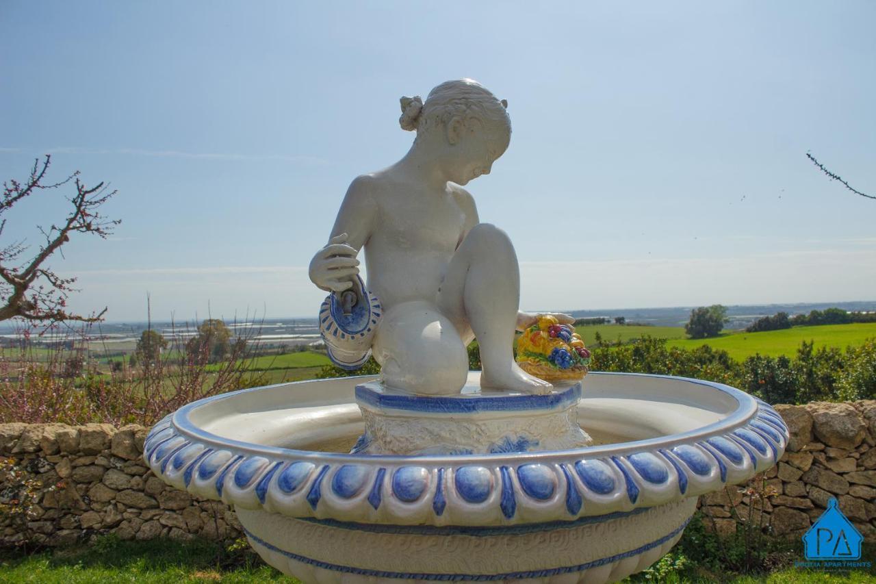 Вилла Trullo Del Cavaliere Delle Gravine Кастелланета Экстерьер фото