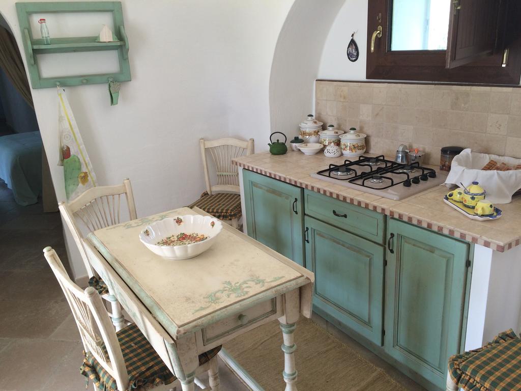 Вилла Trullo Del Cavaliere Delle Gravine Кастелланета Экстерьер фото
