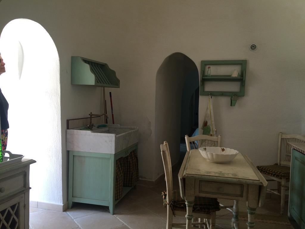 Вилла Trullo Del Cavaliere Delle Gravine Кастелланета Экстерьер фото